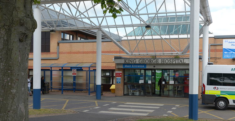 Photo of the front entrance to the hospital